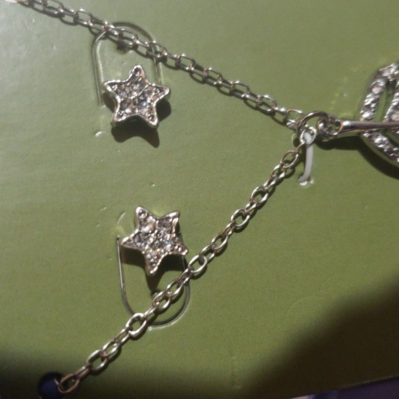 Silver Leaf Pendant Necklace & Starburst Earrings – Elegant Women's Jewelry set - Picture 10 of 10